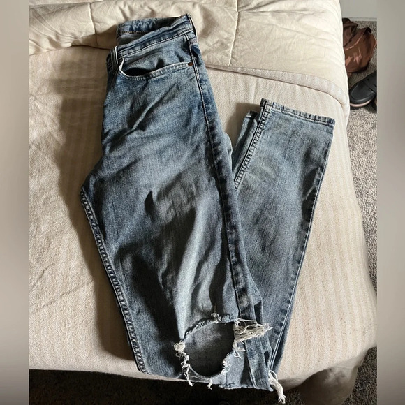 Levi’s Mens Skinny Light Wash Ripped Jeans - Picture 4 of 11